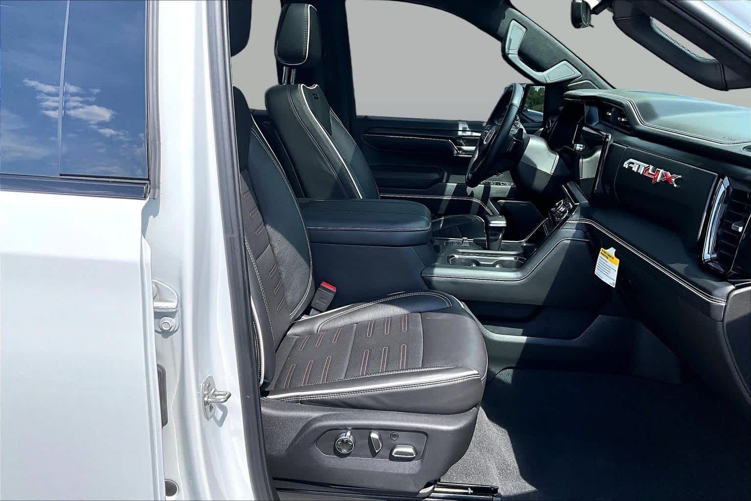 Used 2025 Summit White GMC AT4X image 8