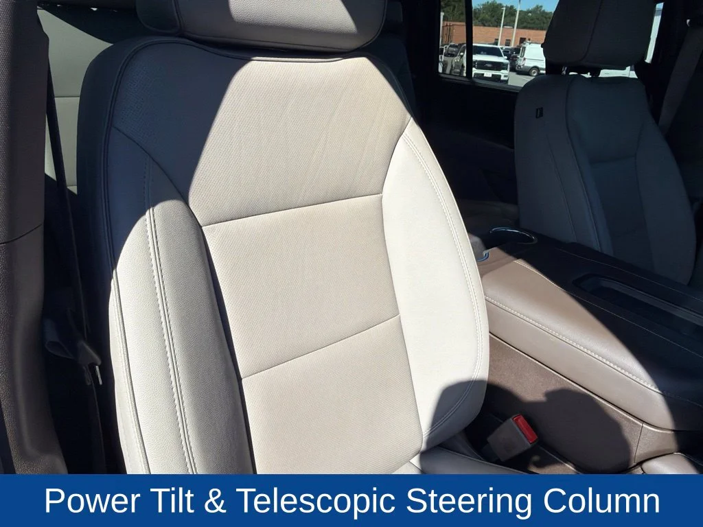 Used 2023 White GMC SLT image 32