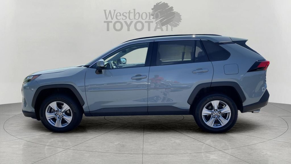 Used 2023  Toyota XLE image 4
