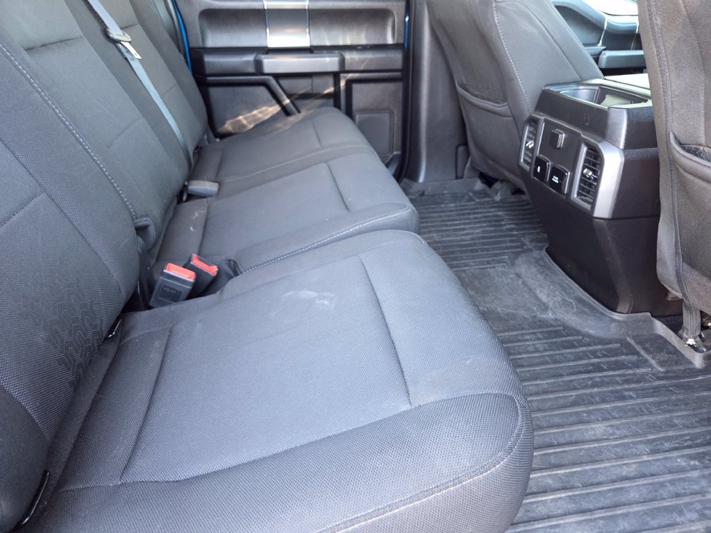 Used 2018 Blue Ford XLT image 20