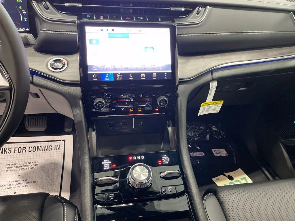 Used 2024 Black Jeep Overland 4xe image 17