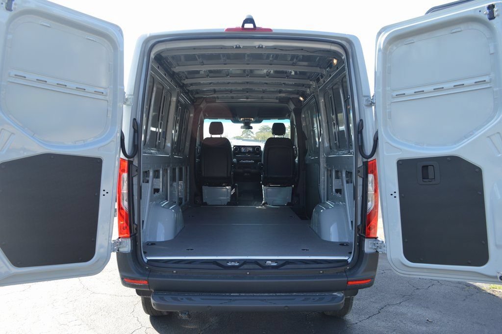 New 2026 Silver+Gray Mercedes-Benz Cargo 144 WB image 75