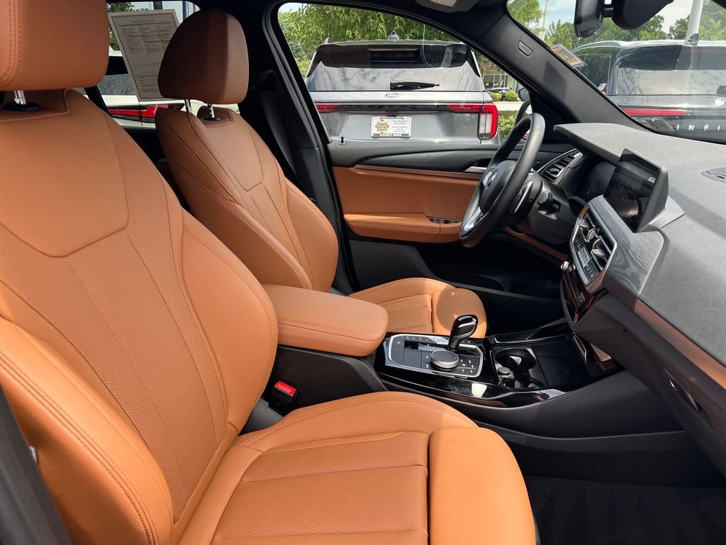 Used 2024 Gray BMW xDrive30i image 38