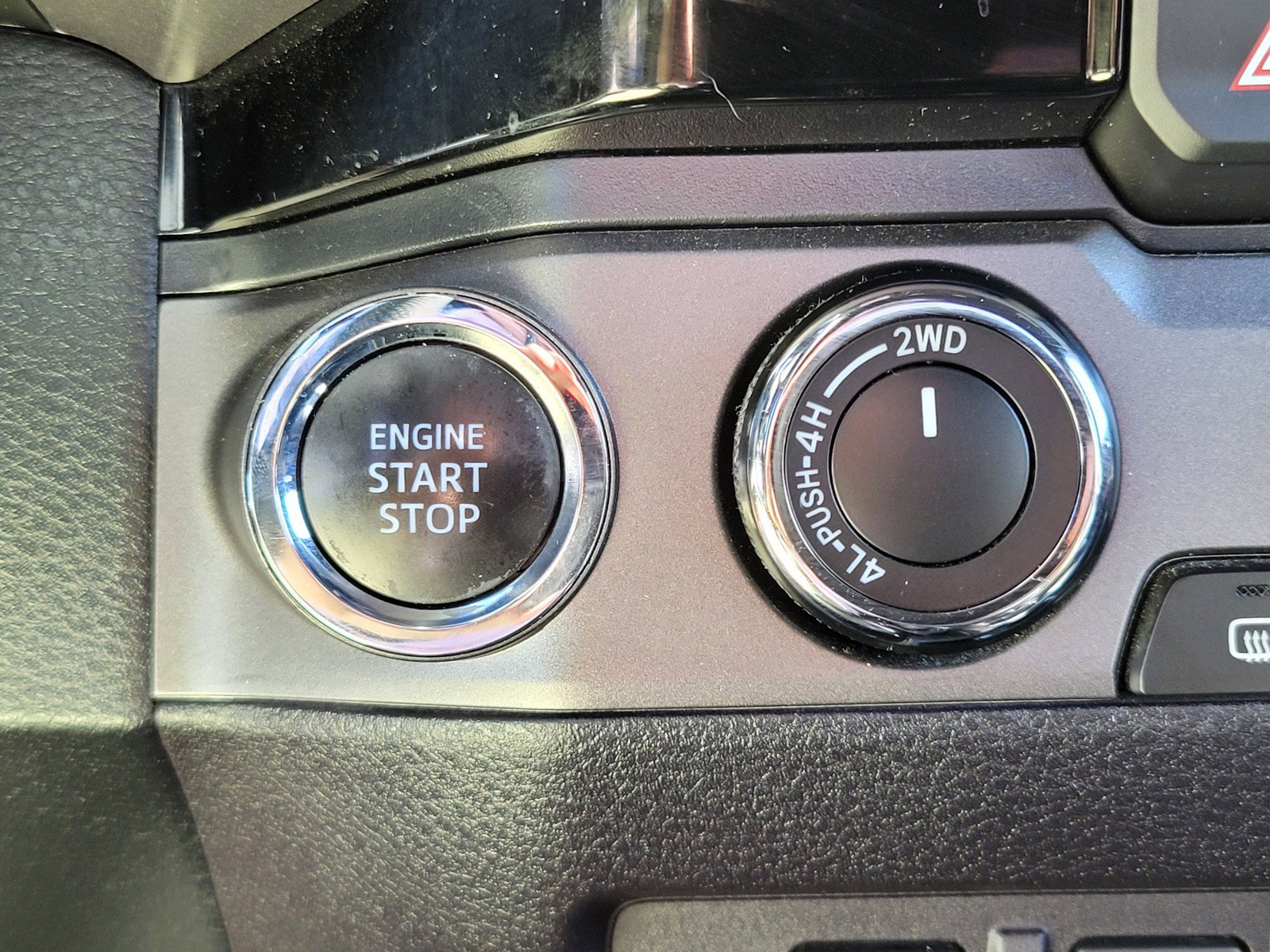 Used 2018  Toyota  image 23