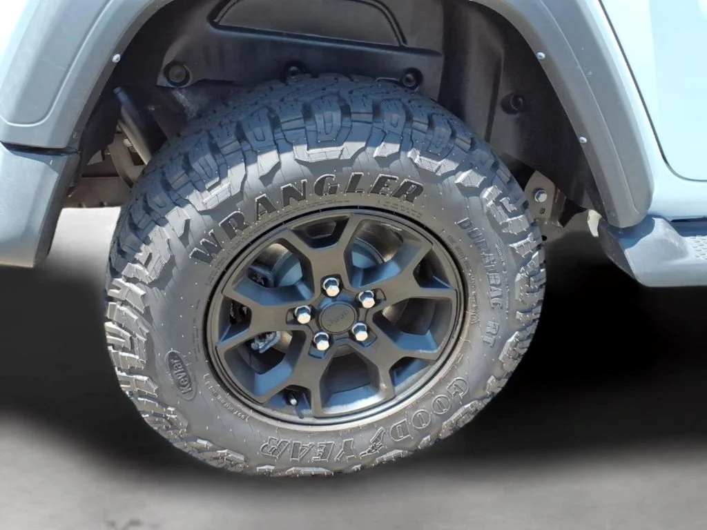 Used 2022 White Jeep Unlimited Willys image 34