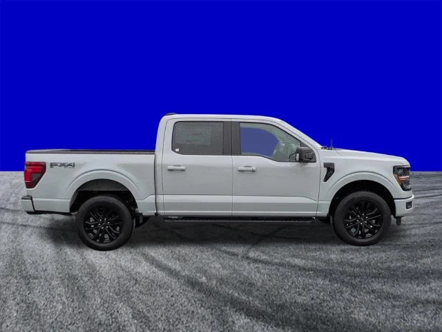 New 2026 White Ford XLT image 3