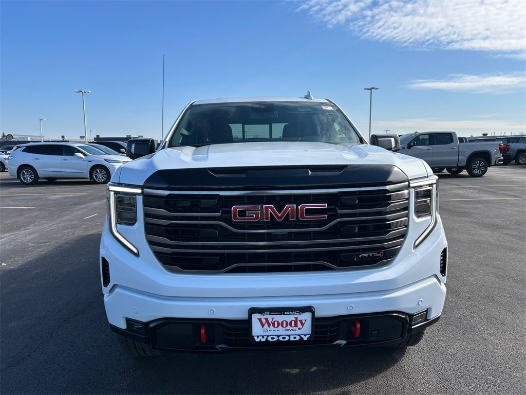 2026 GMC SIERRA - Image 2