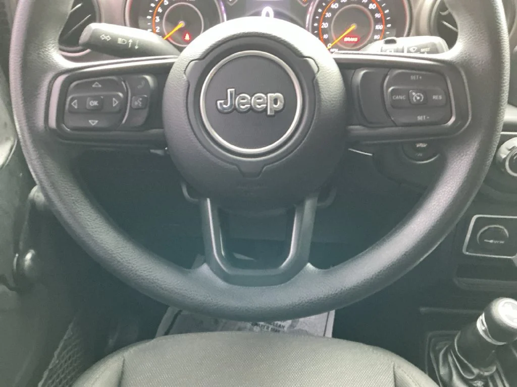 Used 2018 Black Jeep Unlimited Sport image 18