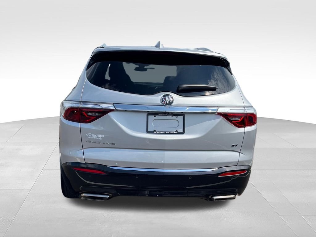 Used 2022 Silver Buick Essence image 4