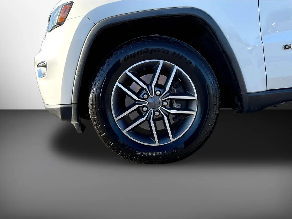 Used 2021 Bright White Clearcoat Jeep Limited image 35