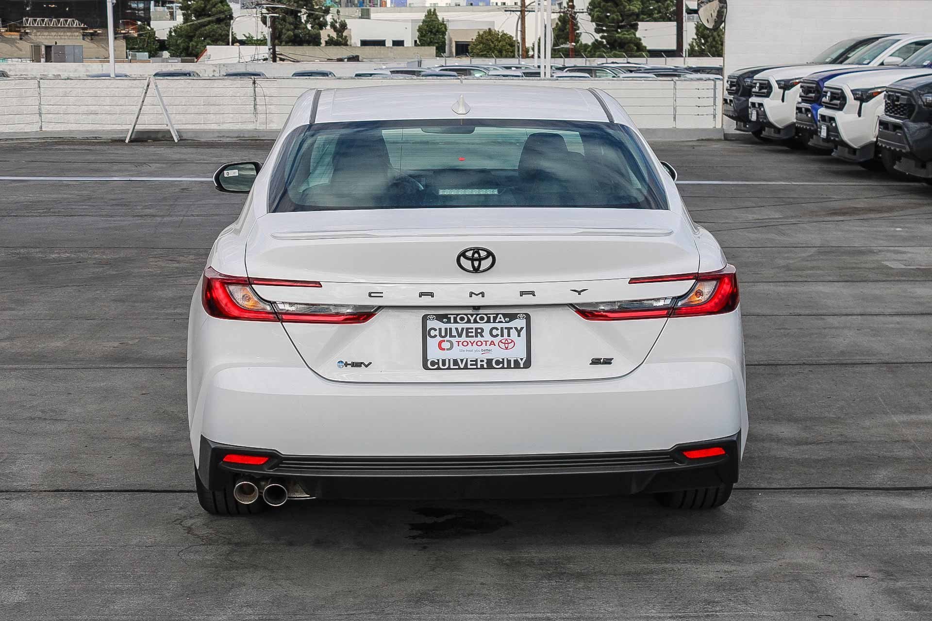 New 2026 Ice Cap Toyota  SE image 7