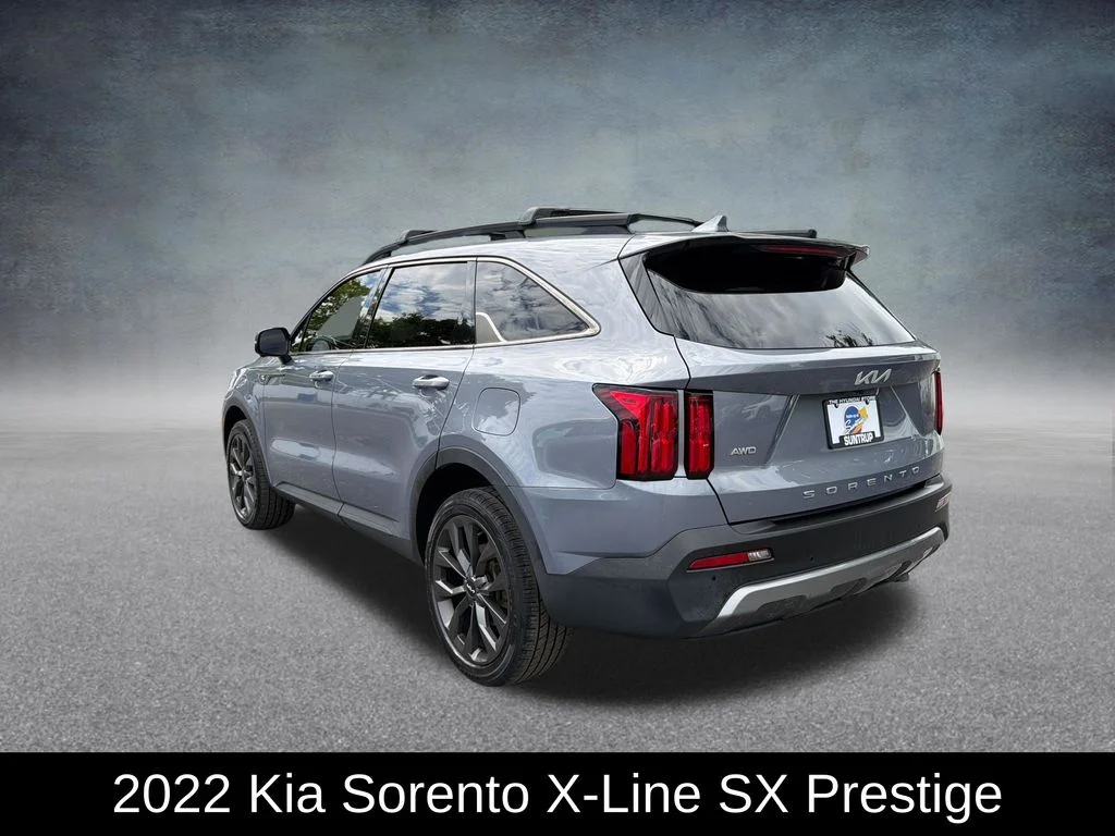Used 2022 Everlasting Silver Kia X-Line SX Prestige image 3