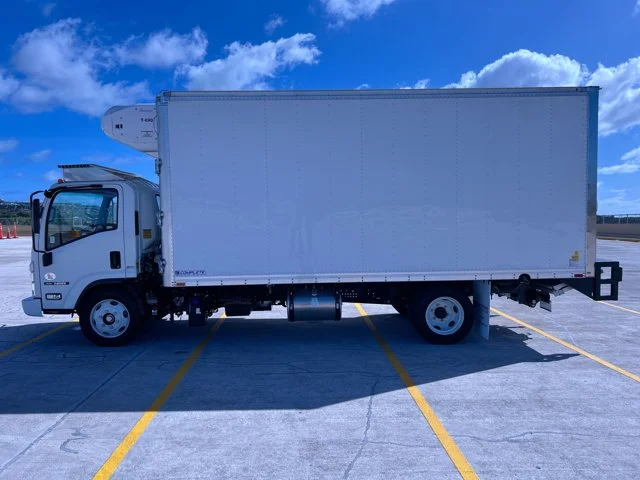 New 2024 White ISUZU 18ft Thermo King w/2500lb Lift, 19,500lb GVWR image 5
