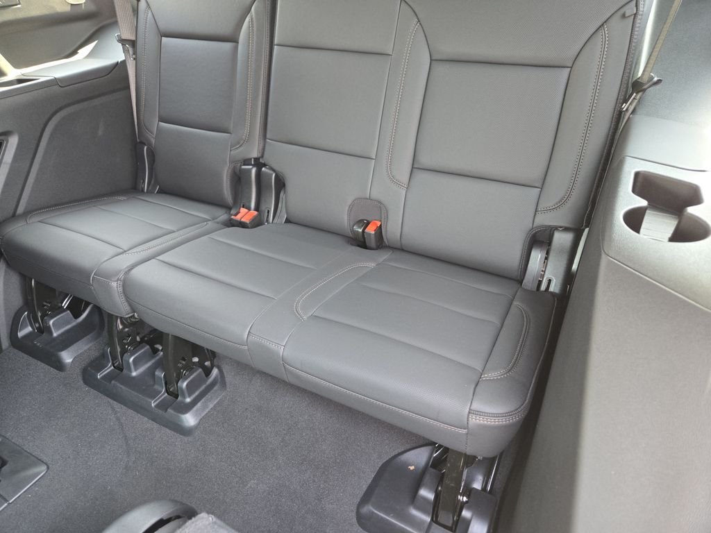 Used 2025 Black Chevrolet High Country image 32