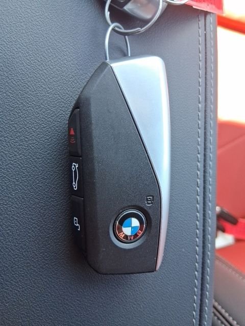 Used 2025 Black BMW xDrive28i image 19