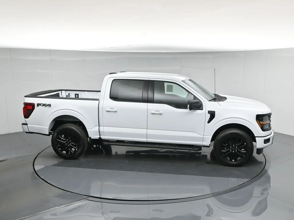 New 2026 Oxford White Ford XLT image 54