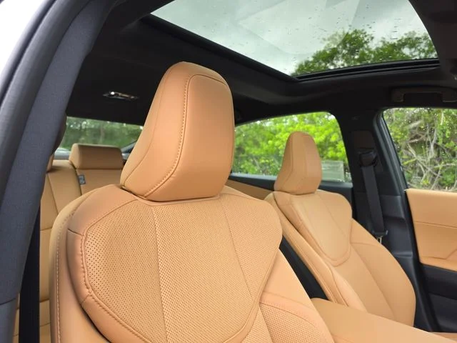 New 2026 Ultra White Lexus PREMIUM PLUS image 11