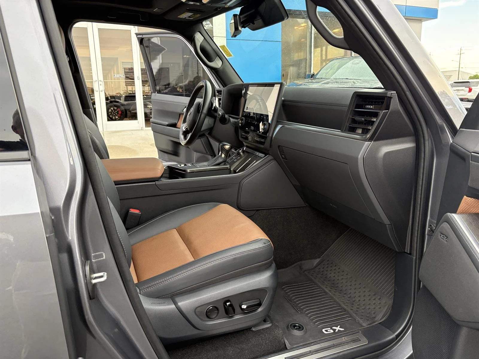 Used 2024 Gray Lexus Luxury image 79