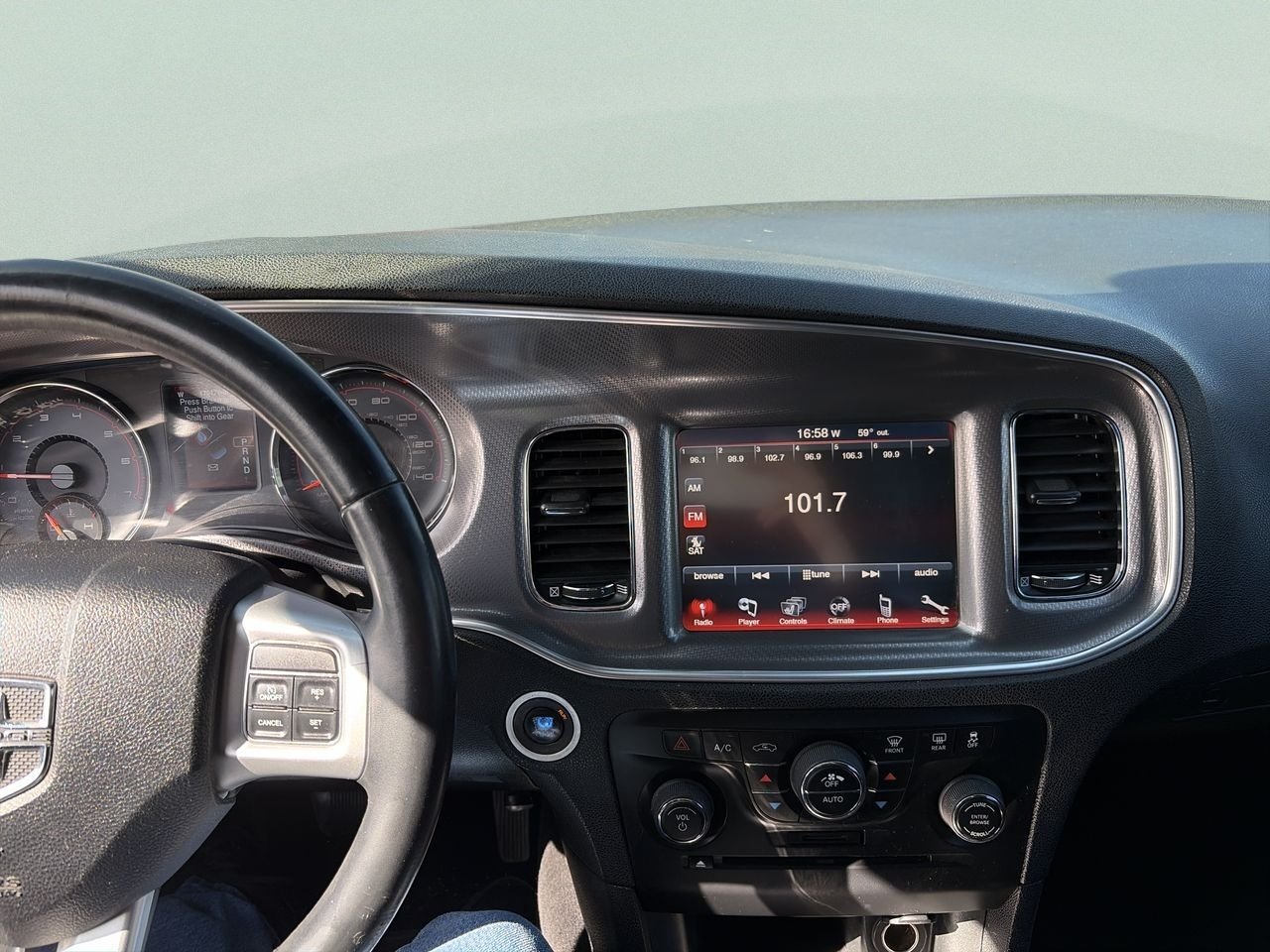 2013 Dodge Charger SXT - Photo 9