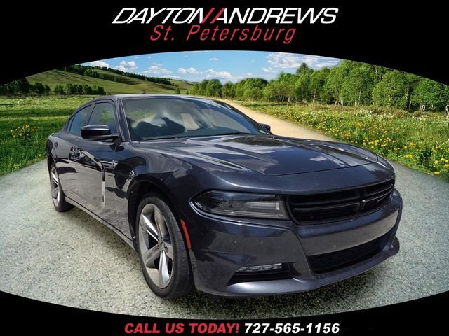 Used 2018 Gray Dodge SXT image 1