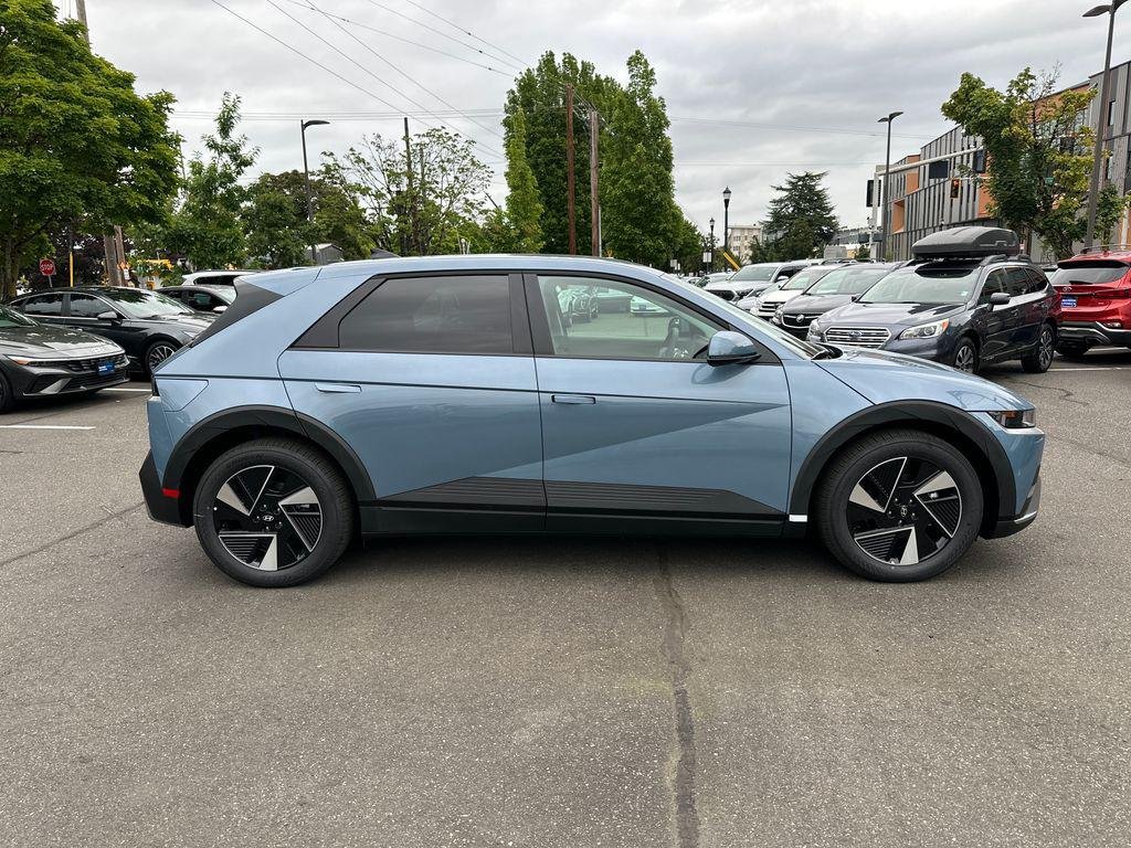 New 2026 Blue Hyundai SE Standard Range image 7