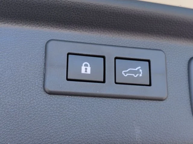 Used 2021 White Subaru Touring image 33