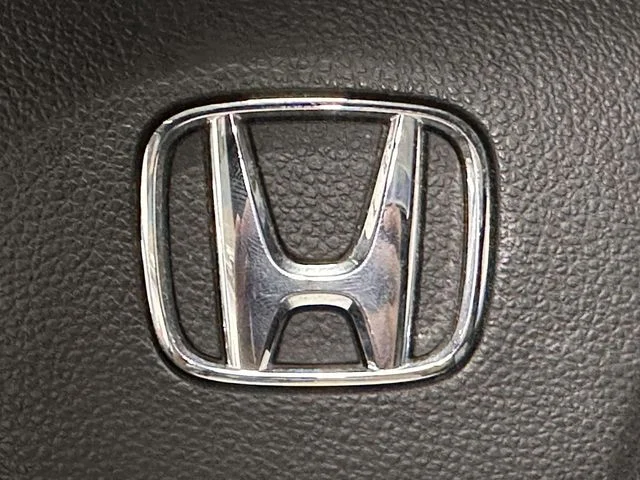 Certified Used 2023 Platinum White Pearl Honda AWD EX-L image 24
