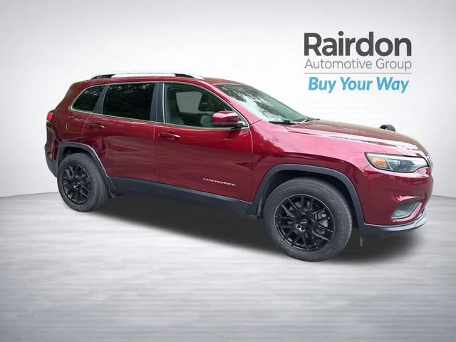 Used 2019 Velvet Red Pearlcoat Jeep Latitude Plus image 1