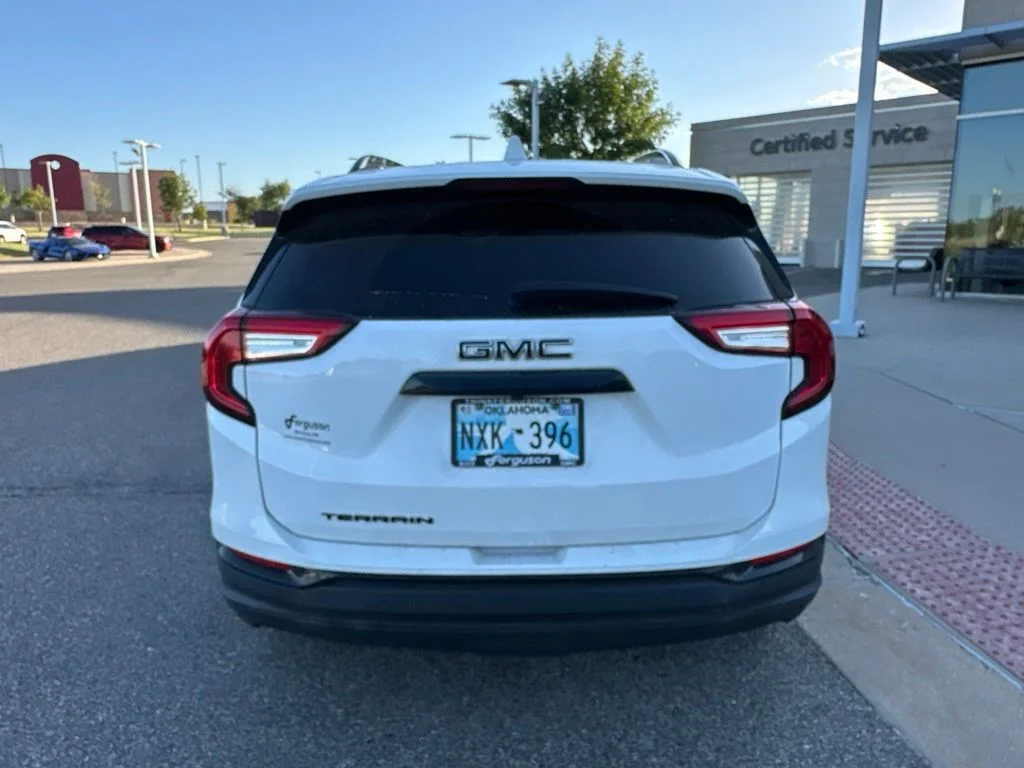 Used 2023 White GMC SLE image 10