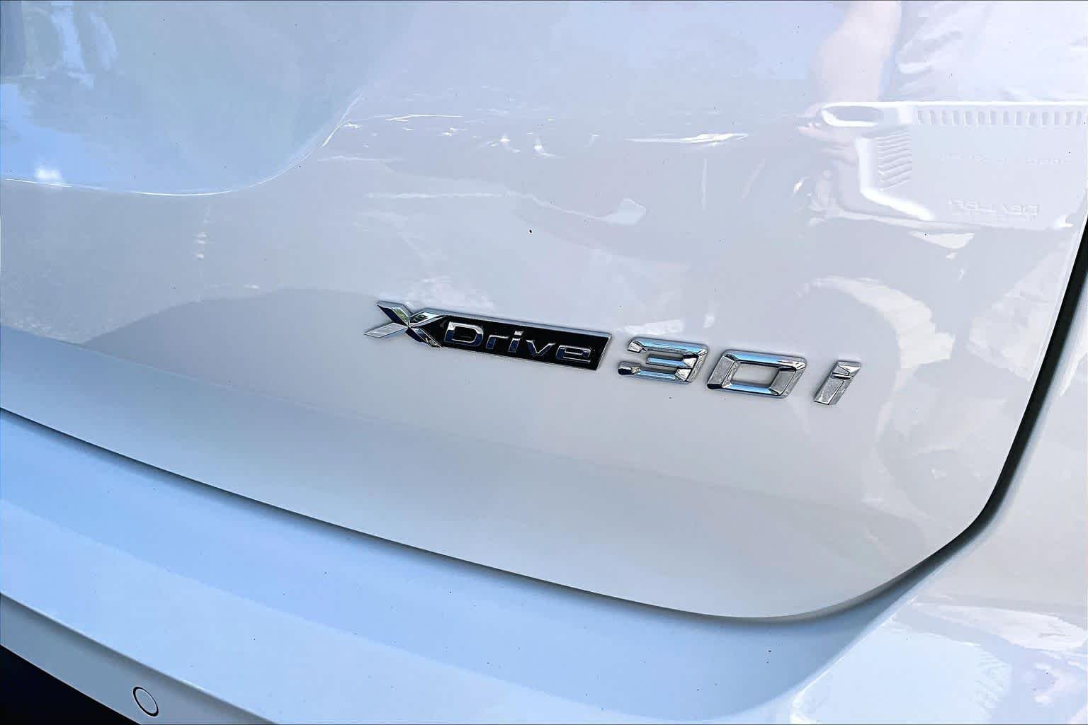 Certified Used 2023 Alpine White BMW xDrive30i image 10