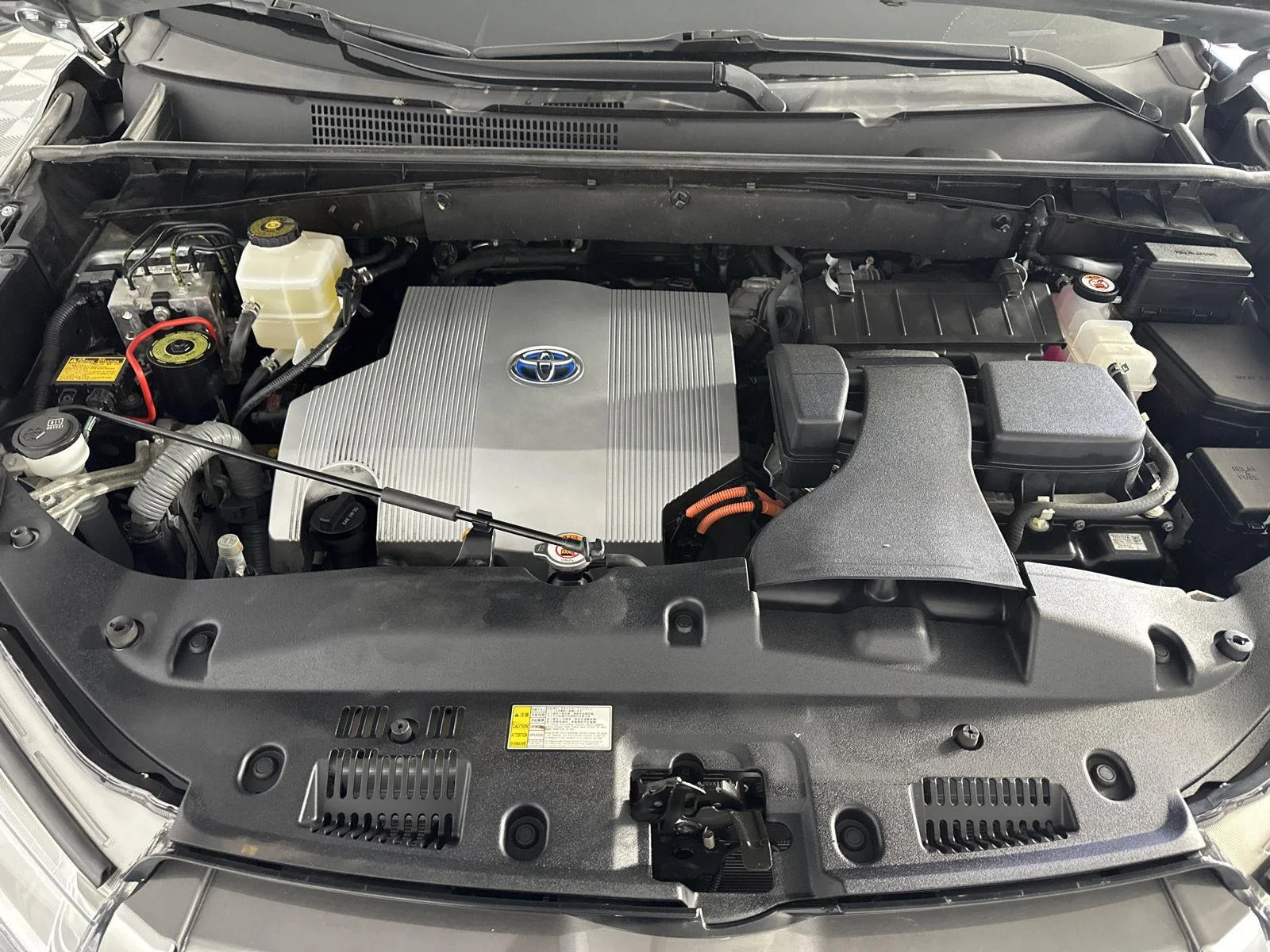 Used 2019 Celestial Silver Metallic Toyota XLE image 28