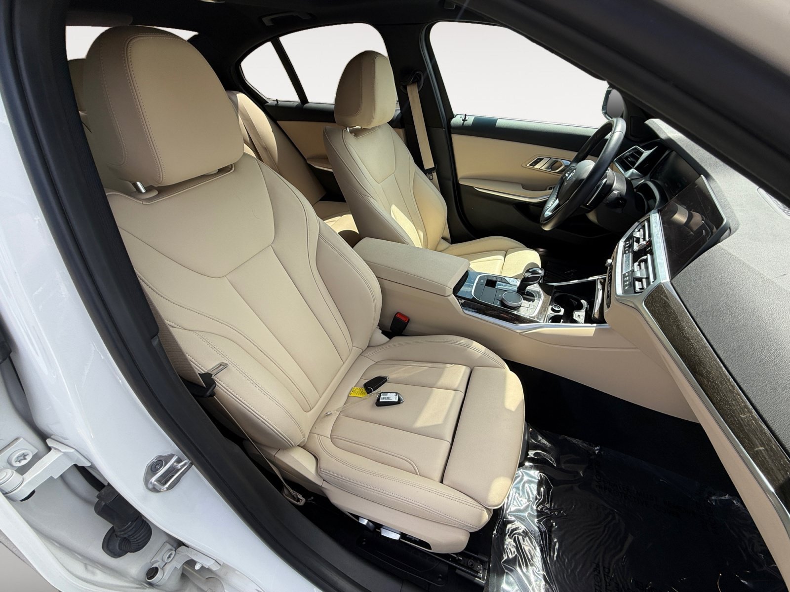 Used 2021 Alpine White BMW 330e iPerformance image 19