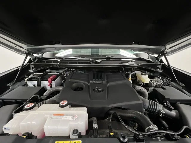 Used 2023 Silver Toyota SR5 image 29