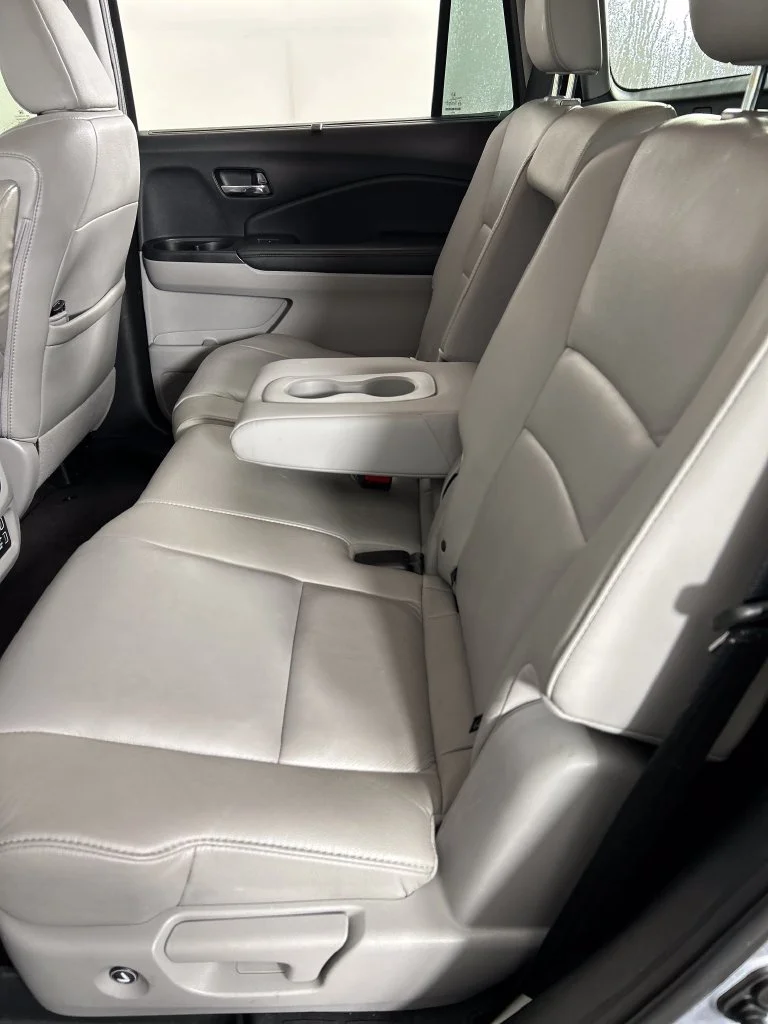 Used 2019 Silver Honda Touring image 16