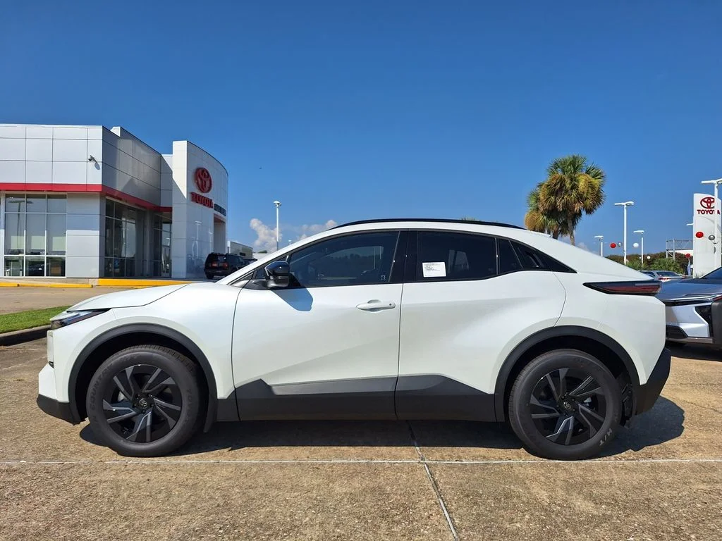 2026 Toyota C-HR SE - Photo 8