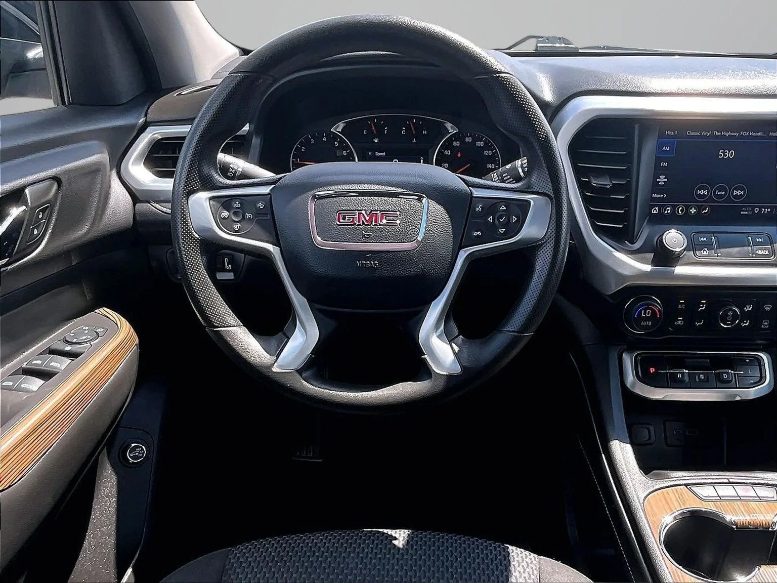 Used 2022 Black GMC SLE image 6