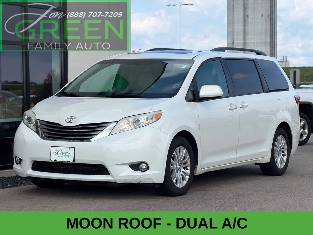 Used 2017 White Toyota XLE image 1