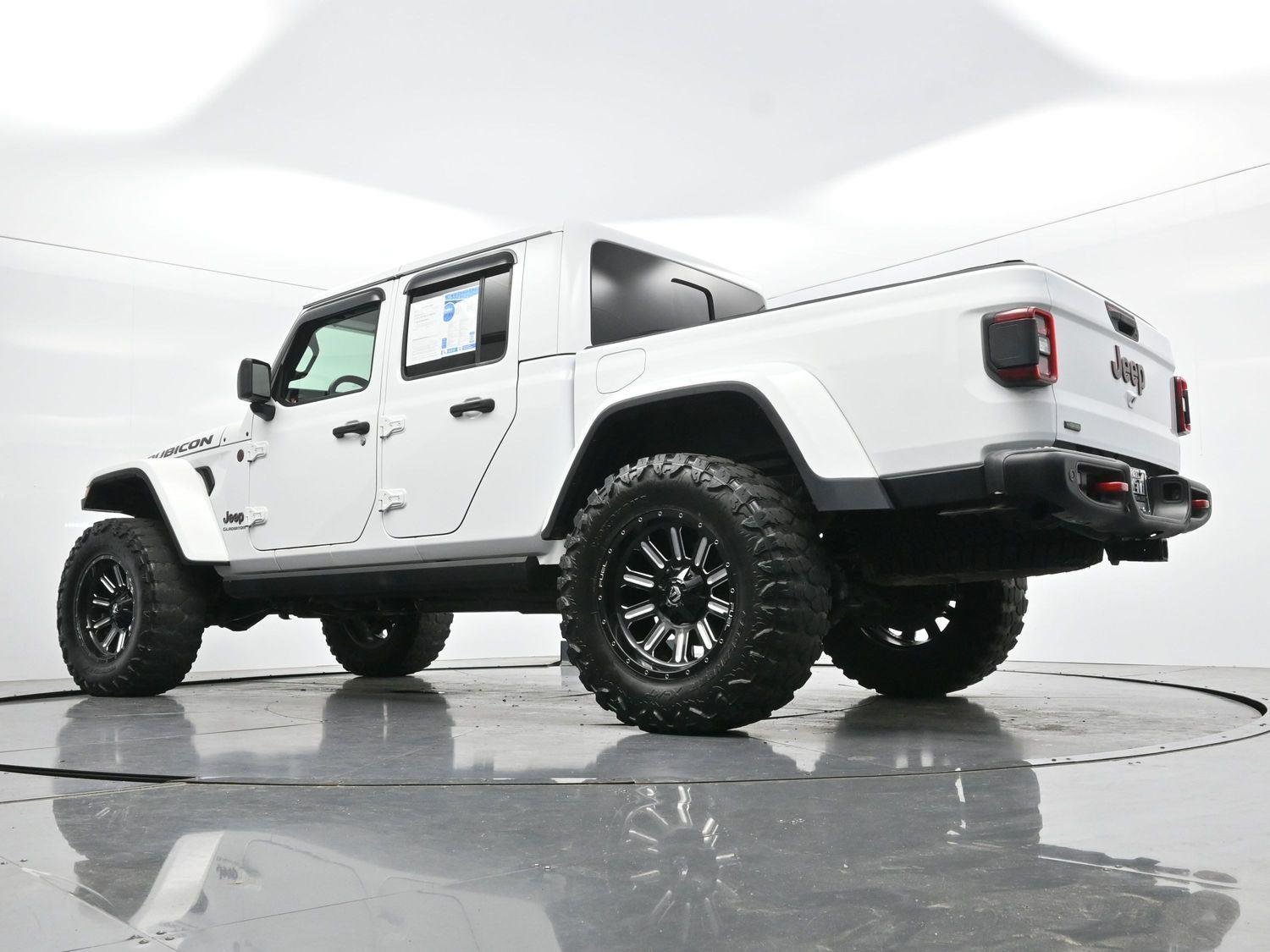 Used 2021 Bright White Clearcoat Jeep Rubicon image 49