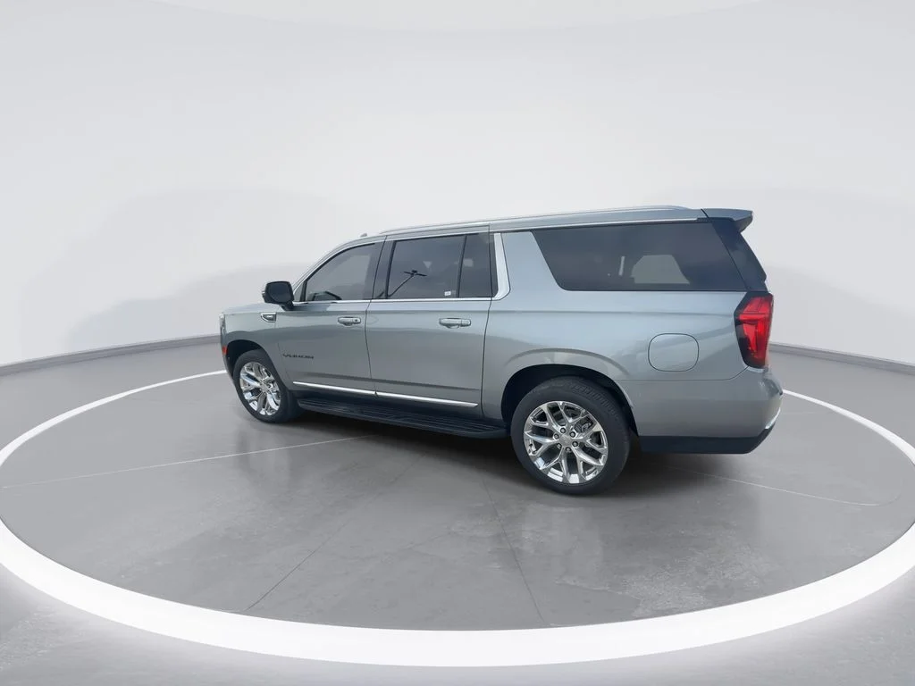 Used 2023 Silver GMC SLT image 6