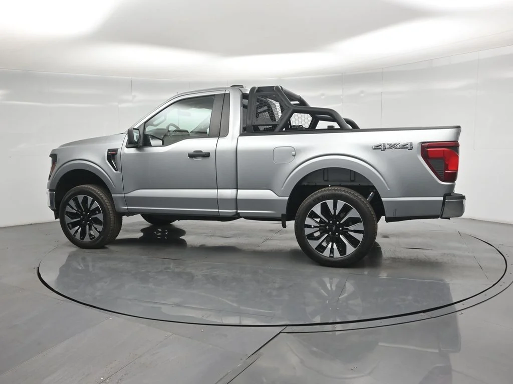 Used 2024 Silver Ford XL image 5