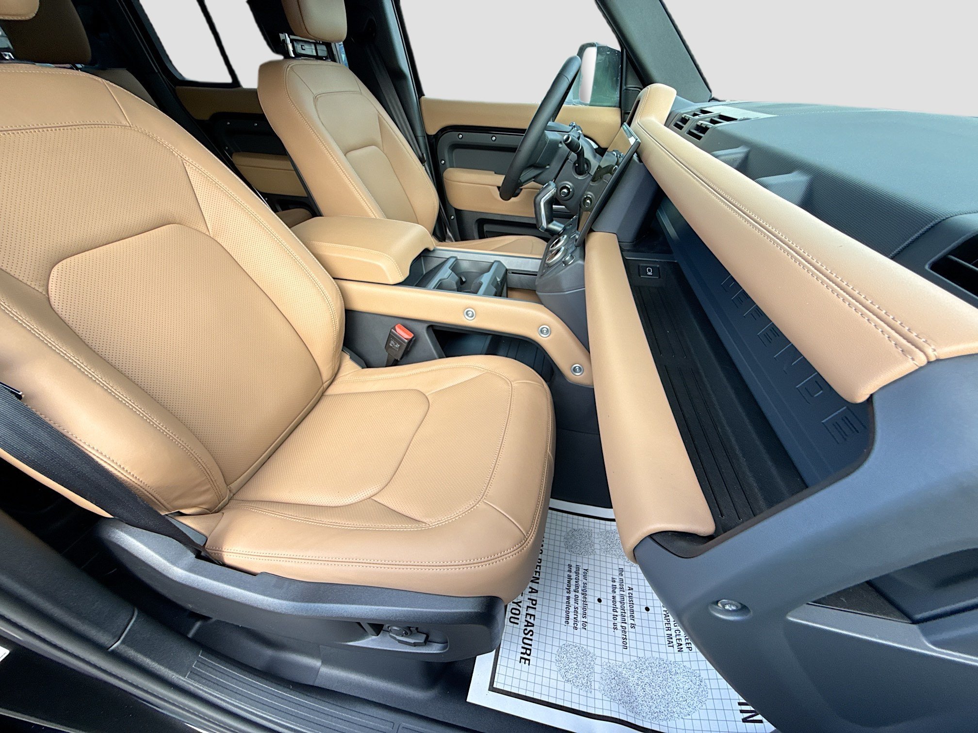 New 2026 Santorini Black Land Rover X-Dynamic SE image 15