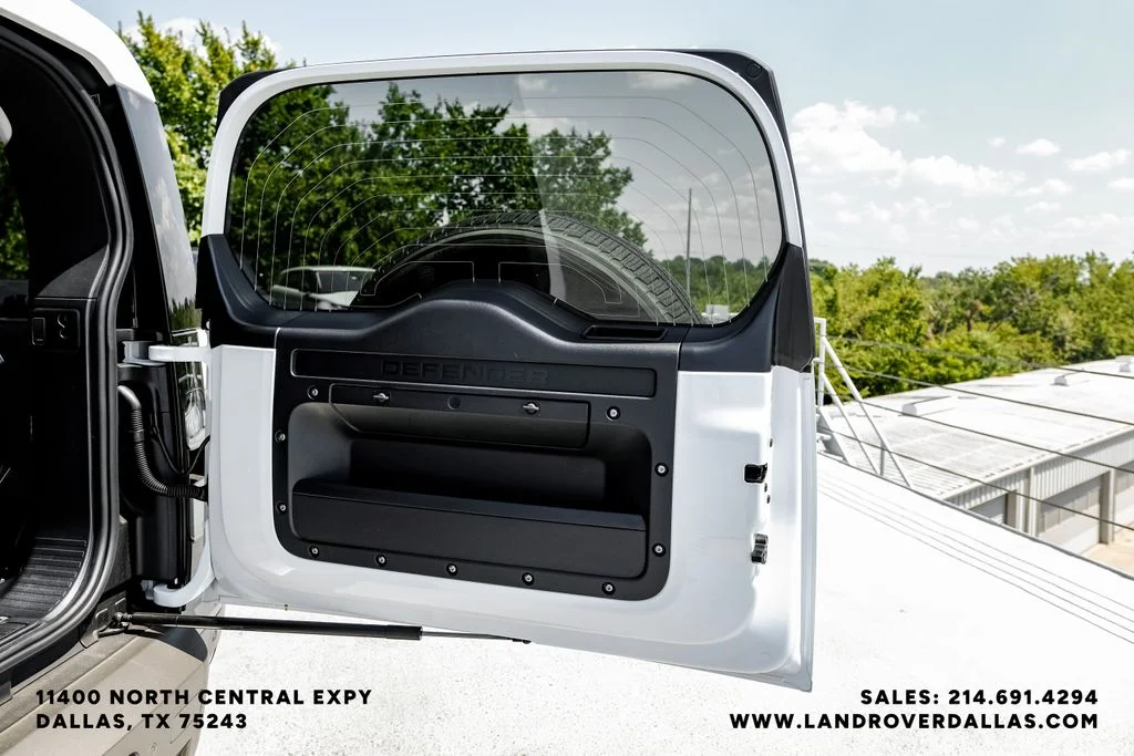 New 2026 Fuji White Land Rover S image 39