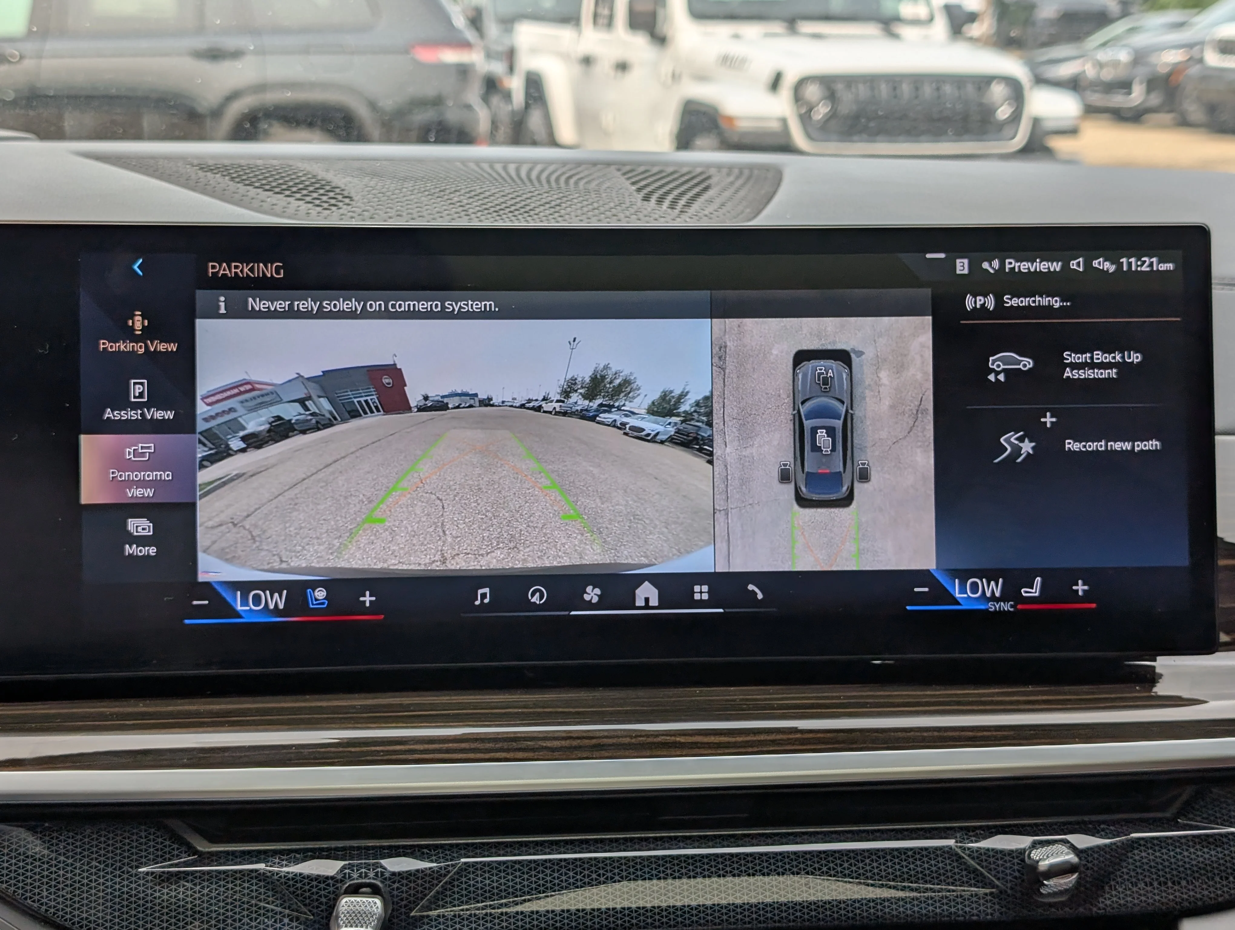 Used 2024 Gray BMW xDrive40i image 32