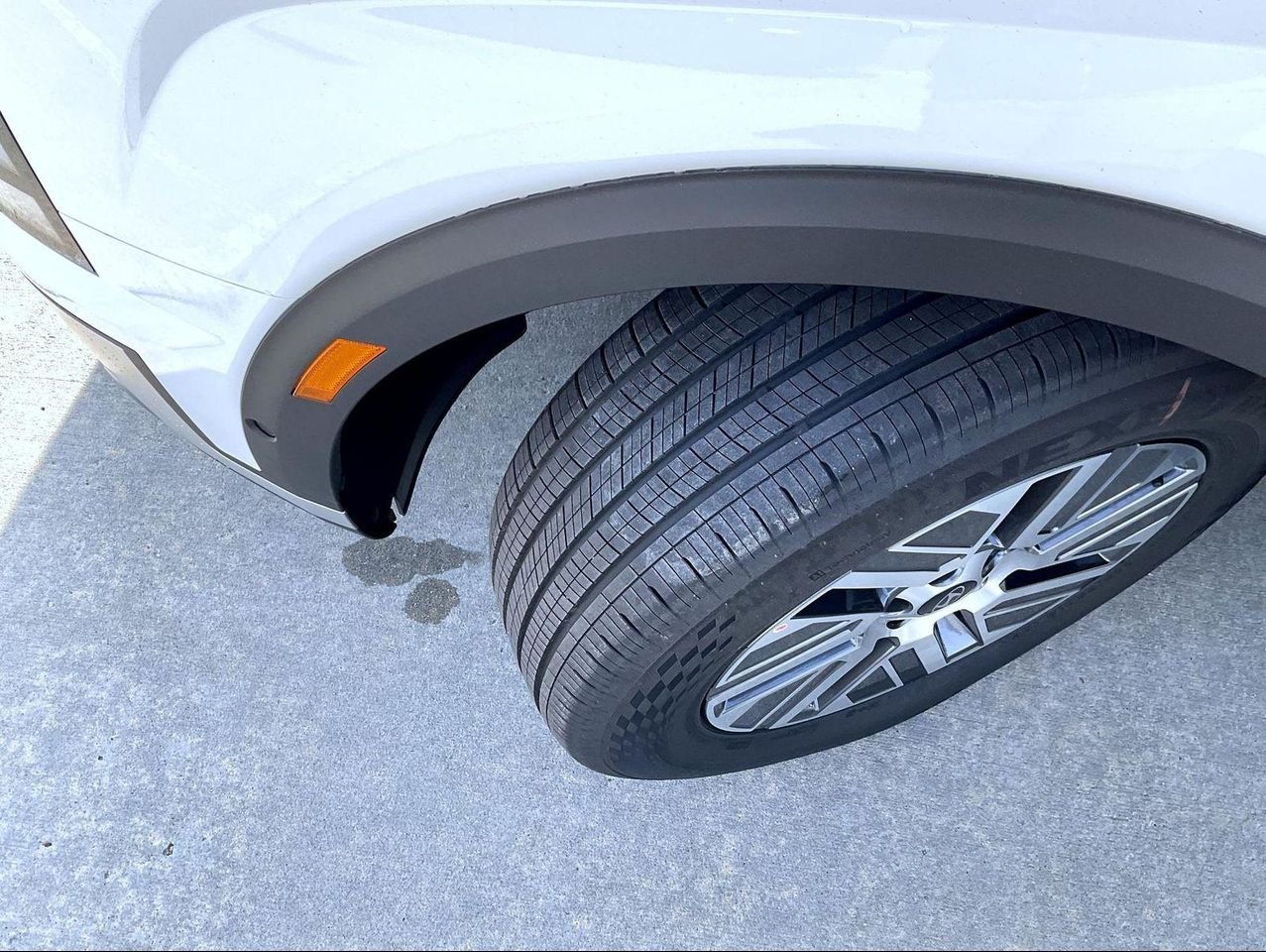 New 2026 White Hyundai SEL Premium image 25