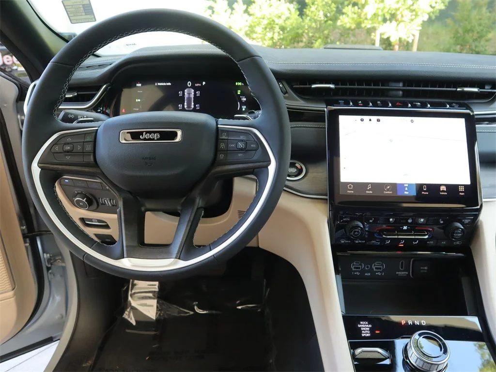New 2023 Silver Jeep 4xe image 8