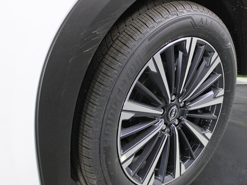 New 2026 Everest White Pearl TriCoat / Super Black Two-tone Nissan Platinum image 9