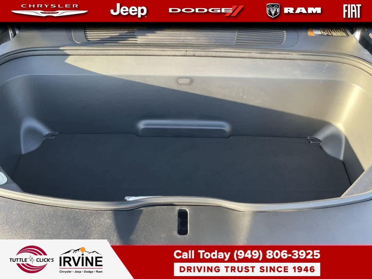 Used 2023 Glacier White Rivian Adventure image 34