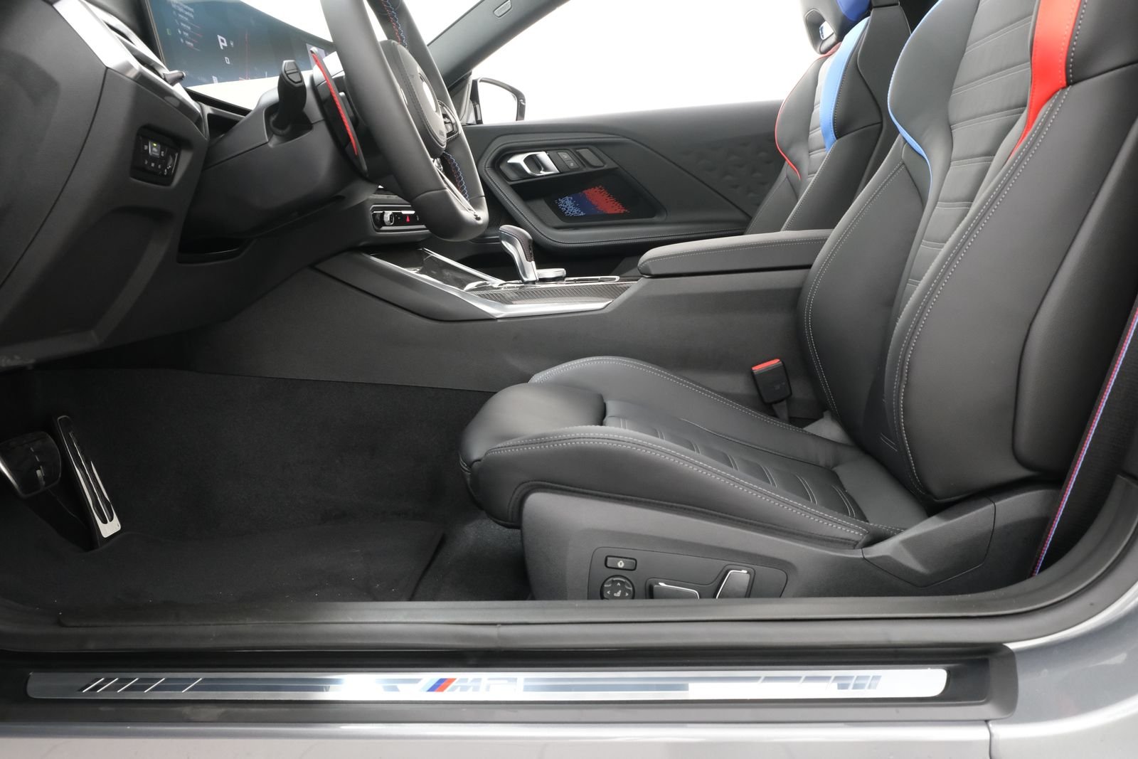 New 2026 Skyscraper Grey Metallic BMW Base image 32