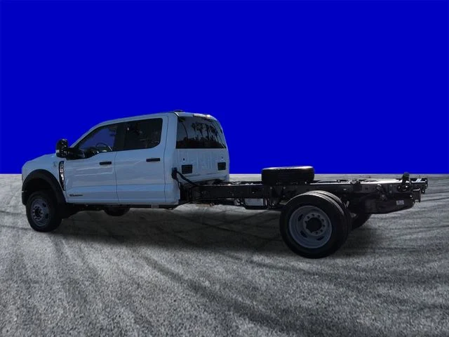 New 2026 Oxford White Ford F-450® XL image 6