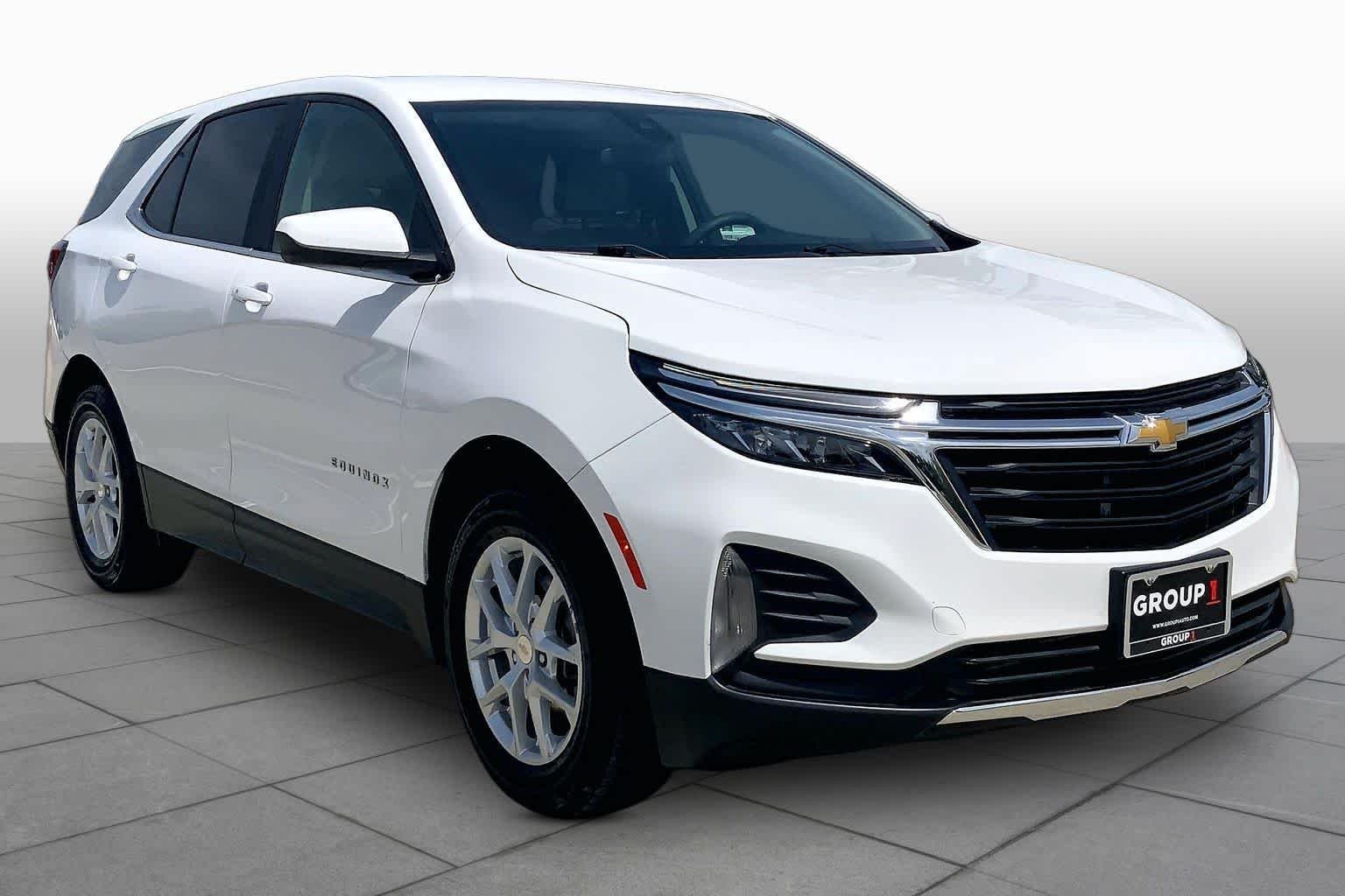 Used 2023 Summit White Chevrolet LT image 3